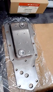 3957543 CUMMINS 3.9 OIL COOLER - Foto 1 di 1