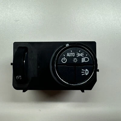 23458494 - Genuine GM Headlamp Switch (Red Light) - 2016-2021 Chevrolet Colorado - Image 1 of 3