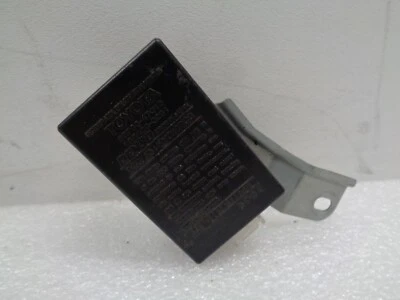 Приемник контроля давления в шинах 2004-2009 Toyota Prius 89760-47010 от оригинального производителя KM50542 - Изображение 1 из 4