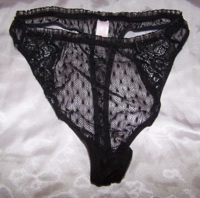 Винтажные черные кружевные трусики-стринги Victoria's Secret, розовый ярлык 08/01 — размер S - Изображение 1 из 4