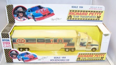 1:64 1992 ROAD CHAMPS #43 STP RICHARD PETTY TRUCK TRANSPORTER HAULER 3015 NIB - Image 1 of 4