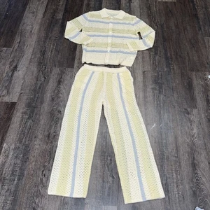 ￼Small Crochet Knit Two Piece Set Button, Top with collar and pants with pockets - Picture 1 of 13
