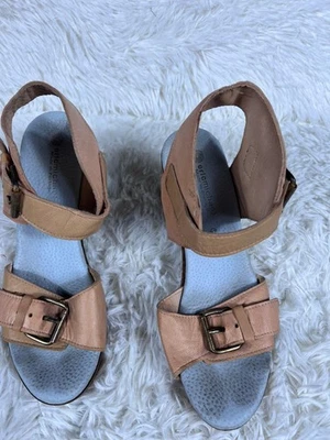 Eric Michael Shoes Womens Size 37 Tan Leather Block Heel Sandals Buckle Portugal - Image 1 of 4