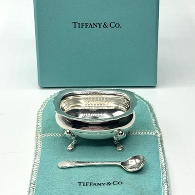Tiffany & Co. Plata de Ley 925 Inglaterra De Colección Salero con Cuchara Bolsa para el Polvo y Caja Foto 1 de 4