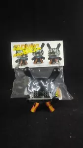 Kidrobot Dunny 3" personalizzato per il Dunny e il retro Zukaty 3/3 2012 - Foto 1 di 5