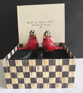 NUEVO MacKenzie Childs GORRA DE NOCHE CARDINALES AGITADORES DE SAL Y PIMIENTA con Caja de Regalo - Imagen 1 de 10