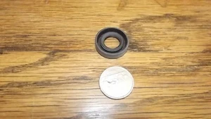 Briggs and Stratton 391484 OIL SEAL ORIGINAL OEM BULK NOS BOX N - Picture 1 of 1