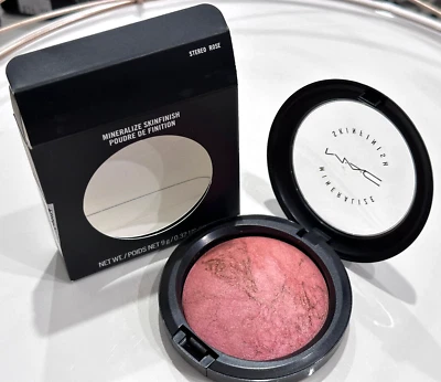 MAC Mineralize Skinfinish STEREO ROSE - Image 1 of 2
