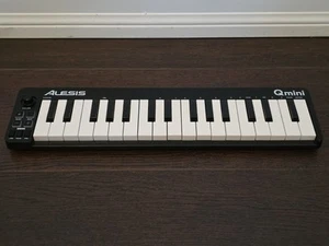 Controlador de teclado Alesis QMINI USB MIDI 32 teclas Q Mini - Imagen 1 de 9