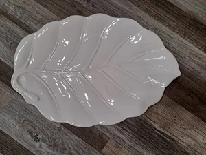 Santos Portugal Weiß Blatt Oval Steinzeug Servierplatte Extra Lg - 20"L x 13"B - Bild 1 von 5
