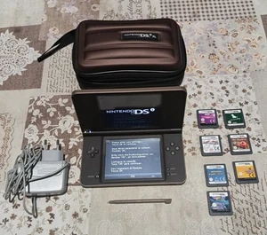 Nintendo Ds XL con 7 giochi e custodia inclusi - Foto 1 di 4