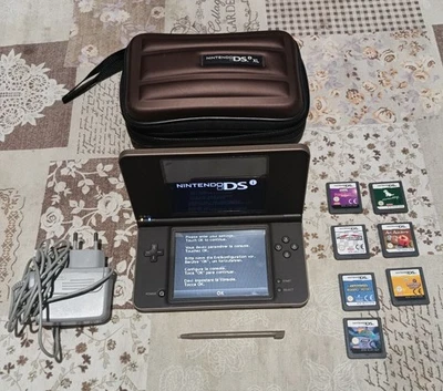 Nintendo Ds XL con 7 giochi e custodia inclusi - Immagine 1 di 4