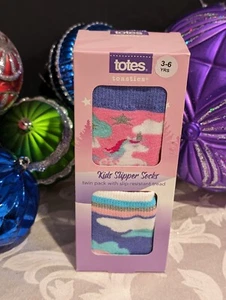 Totes Toasties Kids Rainbows & Unicorns Slipper Socks 2-pack Size 3-6 years SL7 - Picture 1 of 4