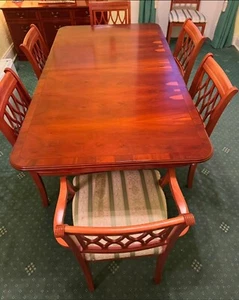 Extending Dining Table and 6 chairs by Morris of Glasgow - Picture 1 of 2