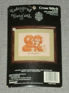 Janlynn Endangered Young'uns Kreuzstich-Set Schimpanse 132-09 Neu in Verpackung - Bild 1 von 3