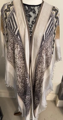 BL^NK Diseñador BNWT Envoltura Londres (PVP $400) Precioso detalle. Se adapta a la talla 10-20 Foto 1 de 4