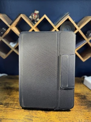 LOGITECH YU0073 ПРОЧНЫЙ КОМБО 3 КЛАВИАТУРЫ ЧЕХОЛ СИНИЙ ДЛЯ IPAD 7, 8 И 9 Б/У - Изображение 1 из 4