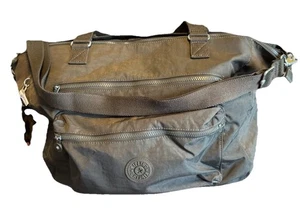 Kipling ISAAC XL Feldgrün Reißverschluss oben Reise- oder Sporttasche Tasche Neu mit Etikett! - Bild 1 von 12