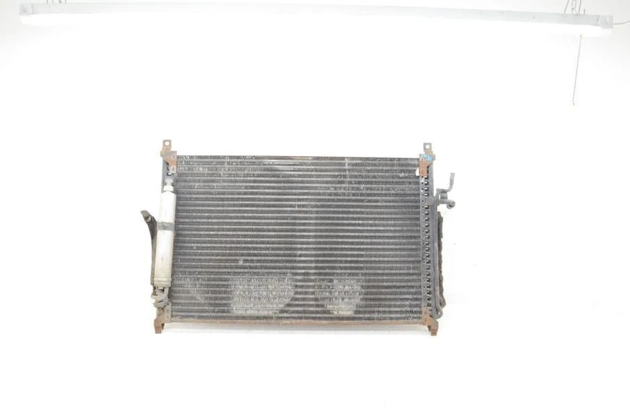 Conjunto de condensador de CA Infiniti M45 2006-2010  Foto 1 de 4