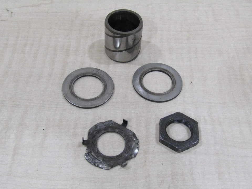 1983 1984 YAMAHA IT490 BUCHA DE EMBREAGEM ARRUELAS PORCA - Imagem 1 de 1