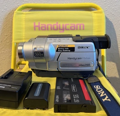 Sony Handycam CCD-TRV118 NTSC Tape Hi8 Camcorder w/Nightshot TESTED WORKING ✅ - Image 1 of 4