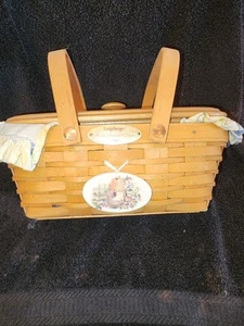 Longaburger Basket With Plastic Insert Protector  - Bild 1 von 2