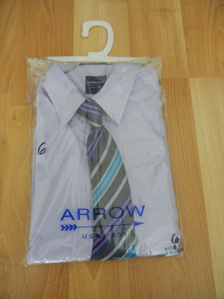ARROW МАЛЬЧИКОВ РУБАШКА РАЗМЕР 6 ДЛИННЫМ РУКАВОМ W/СООТВЕТСТВУЮЩИЙ ГАЛСТУК РЕКОМЕНДУЕМАЯ РОЗНИЧНАЯ ЦЕНА ПРОИЗВОДИТЕЛЯ $26 - Изображение 1 из 2