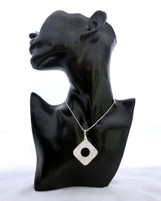 Anhänger aus echtem Perlmutt mit silberner Kette, Raute eckig Rechteck Quadrat - Bild 1 von 4