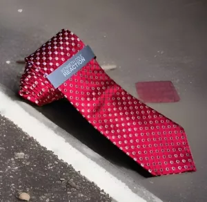 Kenneth Cole Reaction Mens Accessory Tie Red Polka Dot 100% Silk Necktie NWT - Picture 1 of 7