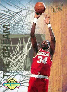 1993 HOUSTON ROCKETS NBA Card HAKEEM OLAJUWON Fleer Ultra Famous Nicknames - Bild 1 von 3