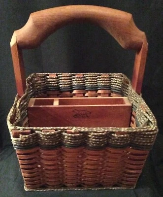 Cesta de ratán hecha a mano con marco de madera de granja FOX CREEK firmada J Nelson 2002 Foto 1 de 4