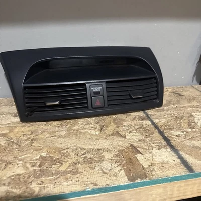 2004 to 2008 Acura TL Front Dash Dashboard AC Center Clock Air Vent T9168 DG - Image 1 of 4
