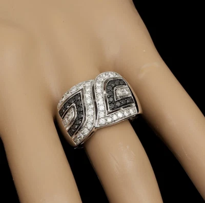 Fabulous Brilliant Round Cut Black & White Simulated Sapphires 935 Silver Ring - Image 1 of 4