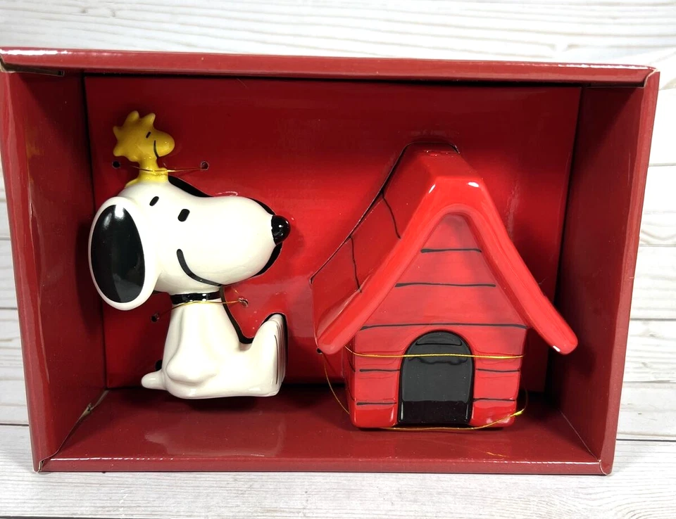 Peanuts Zrike 2025 Snoopy & Woodstock Salt & Pepper Shaker Set