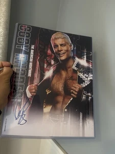 WWE Summerslam Cody Rhodes firmato 11x14 foto autografo caricatore superiore 309/500 - Foto 1 di 2