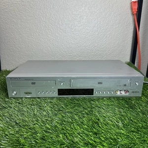 Samsung DVD-V8600 VCR DVD Combo VHS Player Recorder No Remote TURNS ON UNTESTED - Picture 1 of 15
