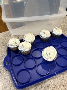 Tupperware BAKE N TAKE 18-Cupcake/9x13" rechteckiger Kuchenheber: blau • versiegelt - Bild 1 von 18