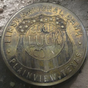 Vintage First National Bank of Plainview Texas Lucky Good Luck Coin Smile - Bild 1 von 3