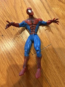 1997 TOYBIZ SPIDER-MAN ACTION FIGURE - Picture 1 of 3