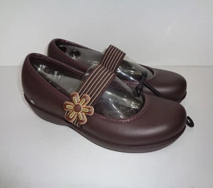 Crocs New Ladies Summer Womens Wedged Flats Casual Brown Summer Shoes UK Size 8 - Picture 1 of 7