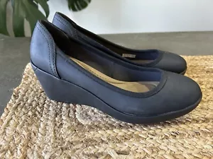 Crocs Marin Black Wedge Heels Size 7 - Picture 1 of 7