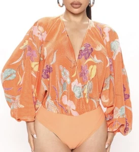 Fashion Nova Body zum Auflegen Blumen orange Kombi Gr. M Puffärmel Oversize - Bild 1 von 12