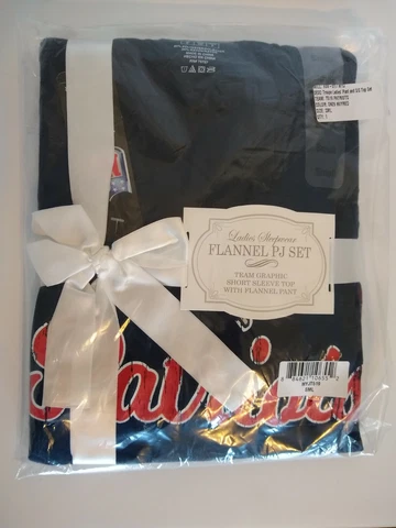 Ladies Flannel PJ New England Patriots Size Small Short Sleeve Shirt & Pants Set Cover