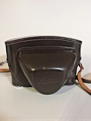 #T0167 -Leica M3 Tasche ever ready Mit 3/8" Schrauben für Googles lenses, olive? - Bild 1 von 4