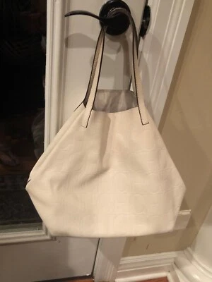 Bolso de Mano Carolina Herrera MARSHMALLO Invierno Cuero Blanco MATRYOSHKA CH Logo Foto 1 de 4
