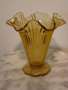 Fenton Amber Sheffield Flared Vase - Bild 1 von 1