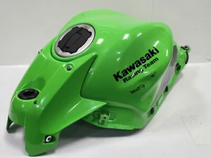 17 18 19 20 21 22 23 24 KAWASAKI NINJA EX-650 EX650 petrol fuel gas tank GREEN - Picture 1 of 21