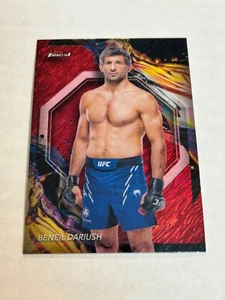 2024 TOPPS FINEST UFC BENEIL DARIUSH #296 RED SHIMMER REFRACTOR ROOKIE SP - Picture 1 of 2