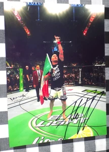 Tito Ortiz Signed 8x10 Photo MMA Fighter UFC - Picture 1 of 1