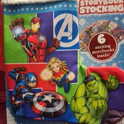 Medias Marvel Holiday Christmas My Storybook y 6 libros nuevos con etiqueta Foto 1 de 4